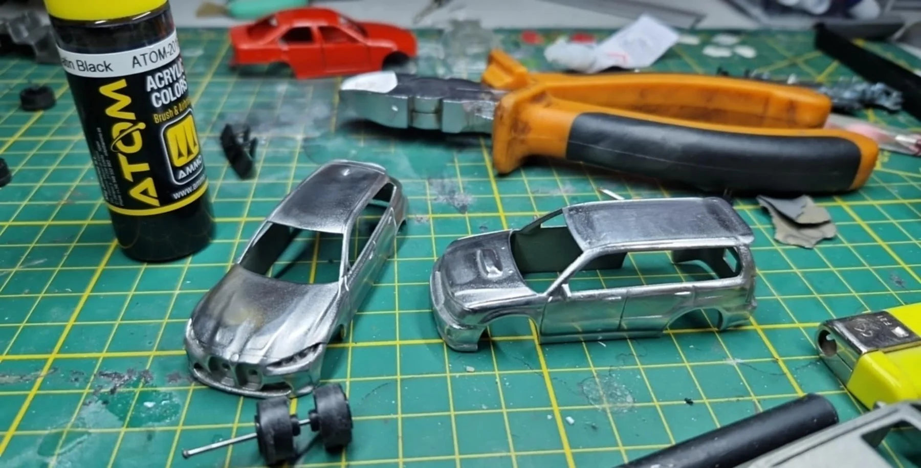 Karoserie miniatur na stanowisku roboczym Dioramax