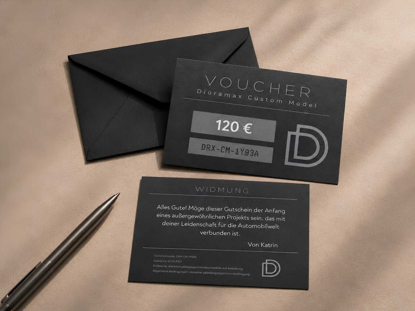 Voucher prezentowy Dioramax na personalizowany model auta z elegancką kopertą