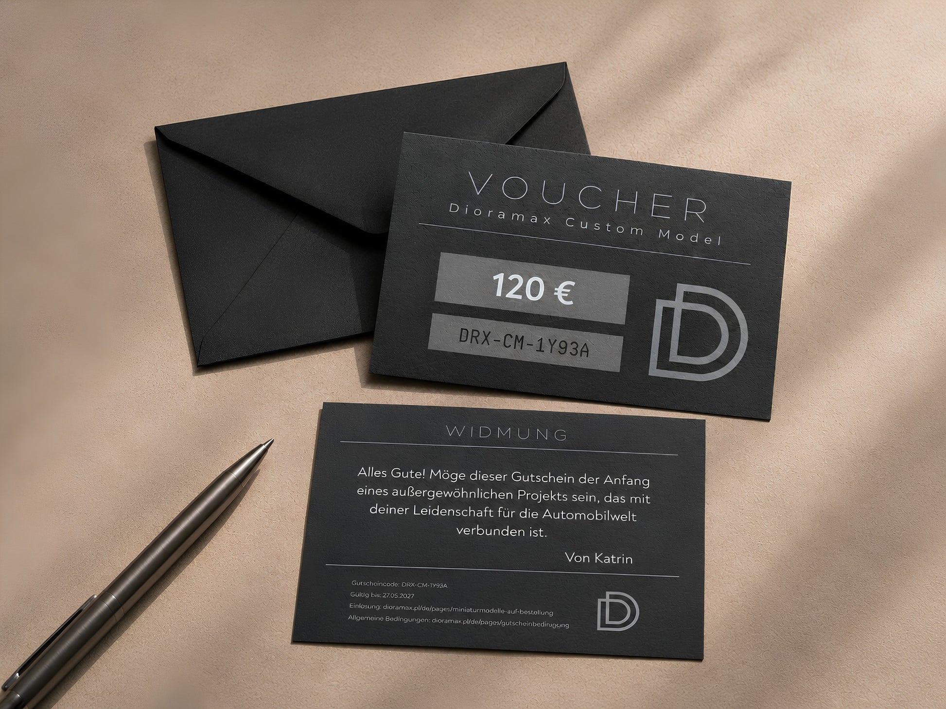 Voucher prezentowy Dioramax na personalizowany model auta z elegancką kopertą