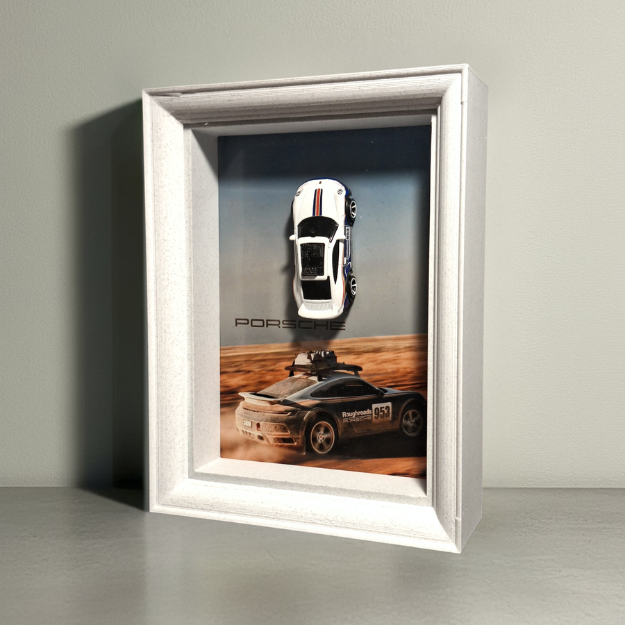 Porsche 911 Dakar - Cadre avec modèle 1:64