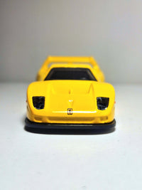 Ferrari F40 (Jaune) - Vitrine avec modèle réduit au 1/64
