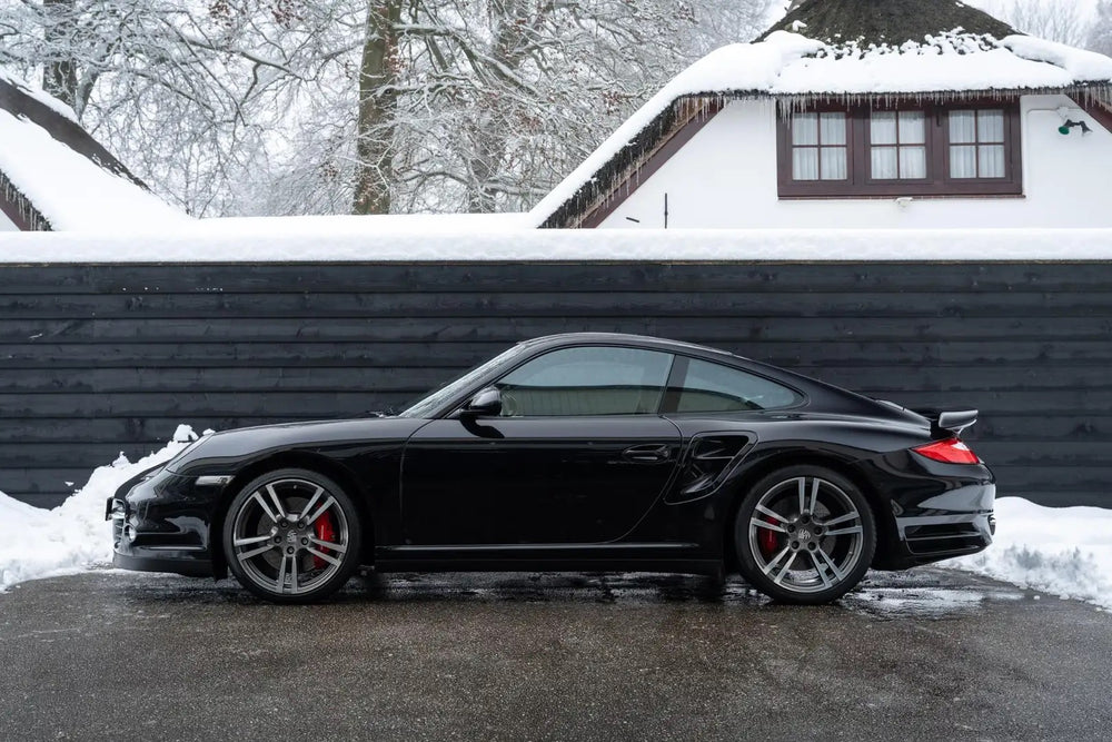 Porsche 911 997.2 Turbo — gallery image 2