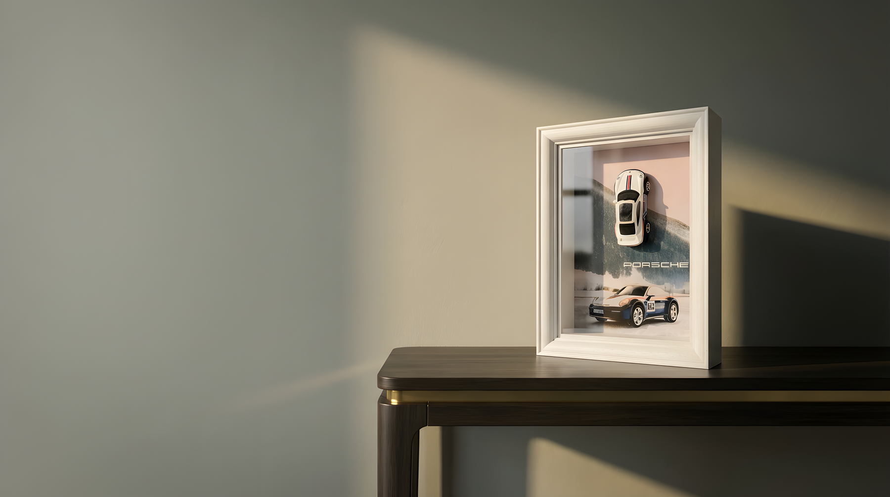 Autominiaturen im Rahmen